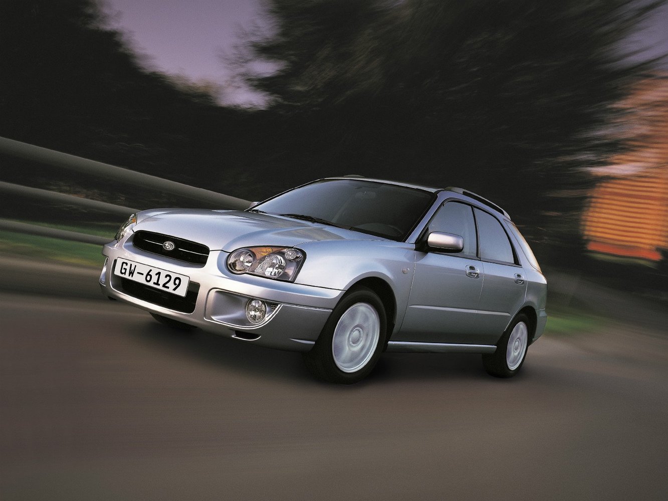 универсал Subaru Impreza 2002 - 2005г выпуска модификация 1.5 AT (100 л.с.)