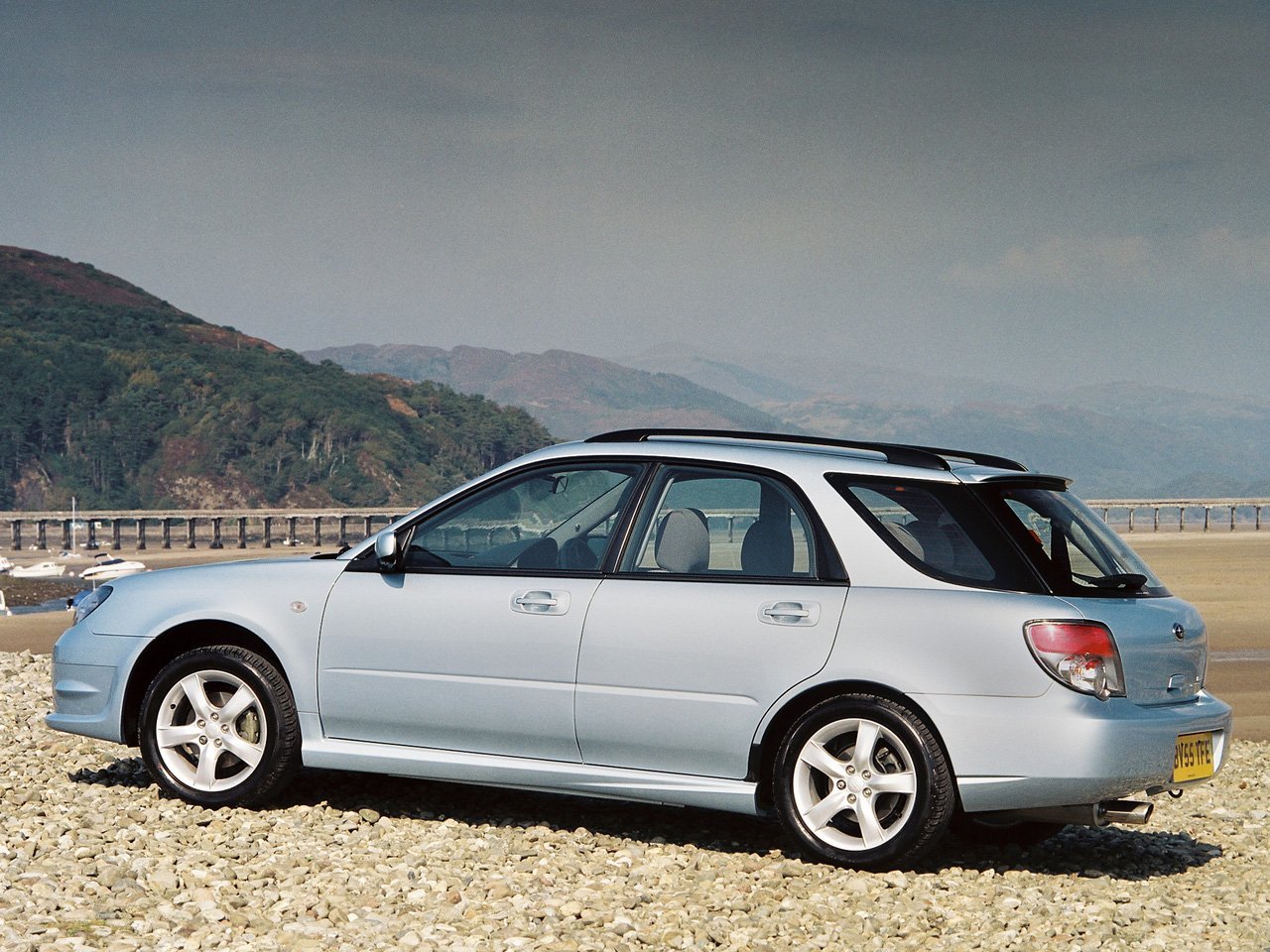универсал Subaru Impreza 2005 - 2007г выпуска модификация 1.5 AT (100 л.с.)