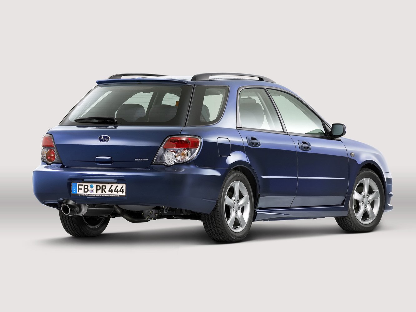 универсал Subaru Impreza 2005 - 2007г выпуска модификация 1.5 AT (100 л.с.)