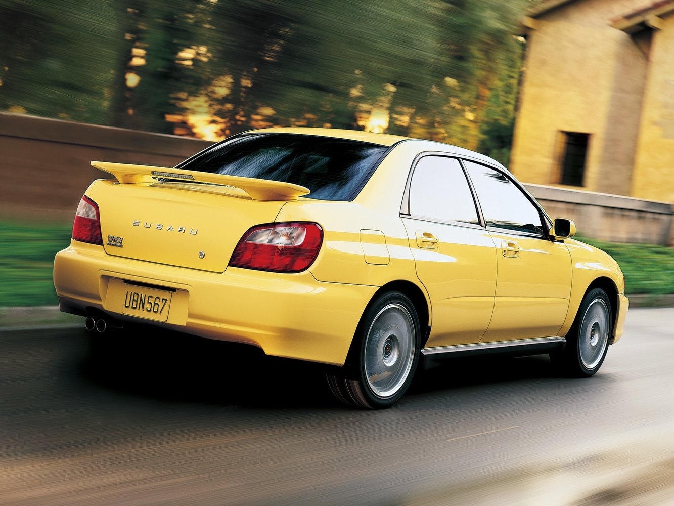 седан Subaru Impreza WRX 2000 - 2002г выпуска модификация 2.0 AT (218 л.с.) 4×4