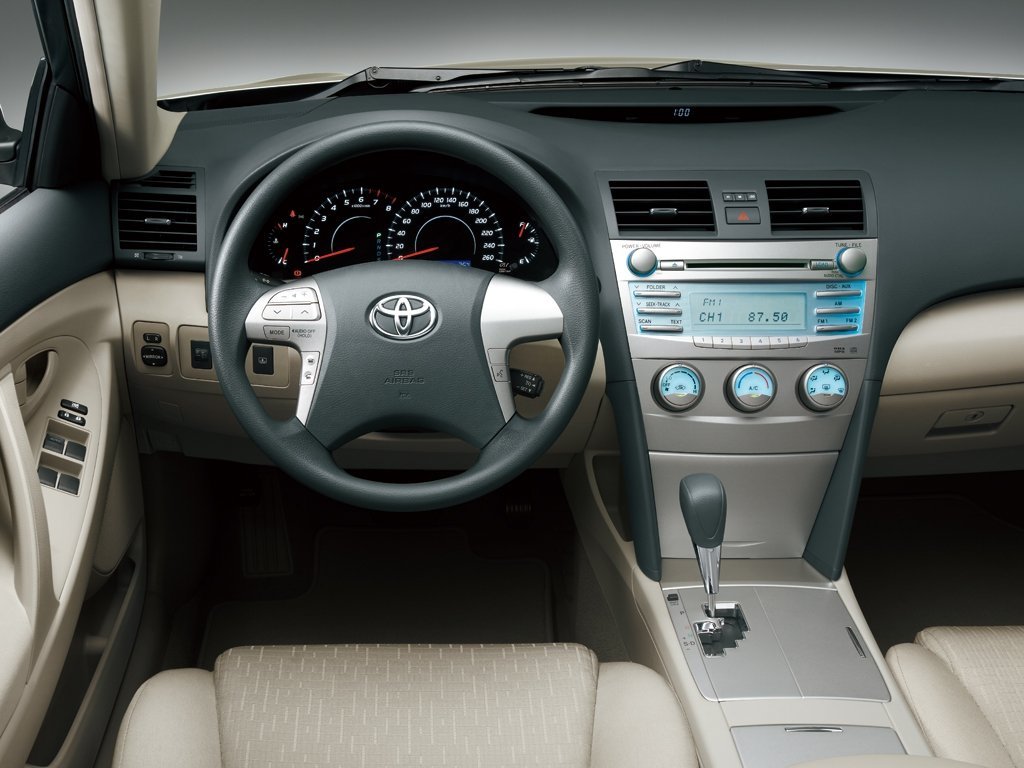 седан Toyota Aurion 2006 - 2012г выпуска модификация 2.0 AT (145 л.с.)