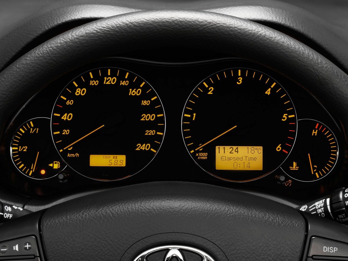 хэтчбек 5 дв. Toyota Avensis 2006 - 2008г выпуска модификация 1.6 MT (110 л.с.)