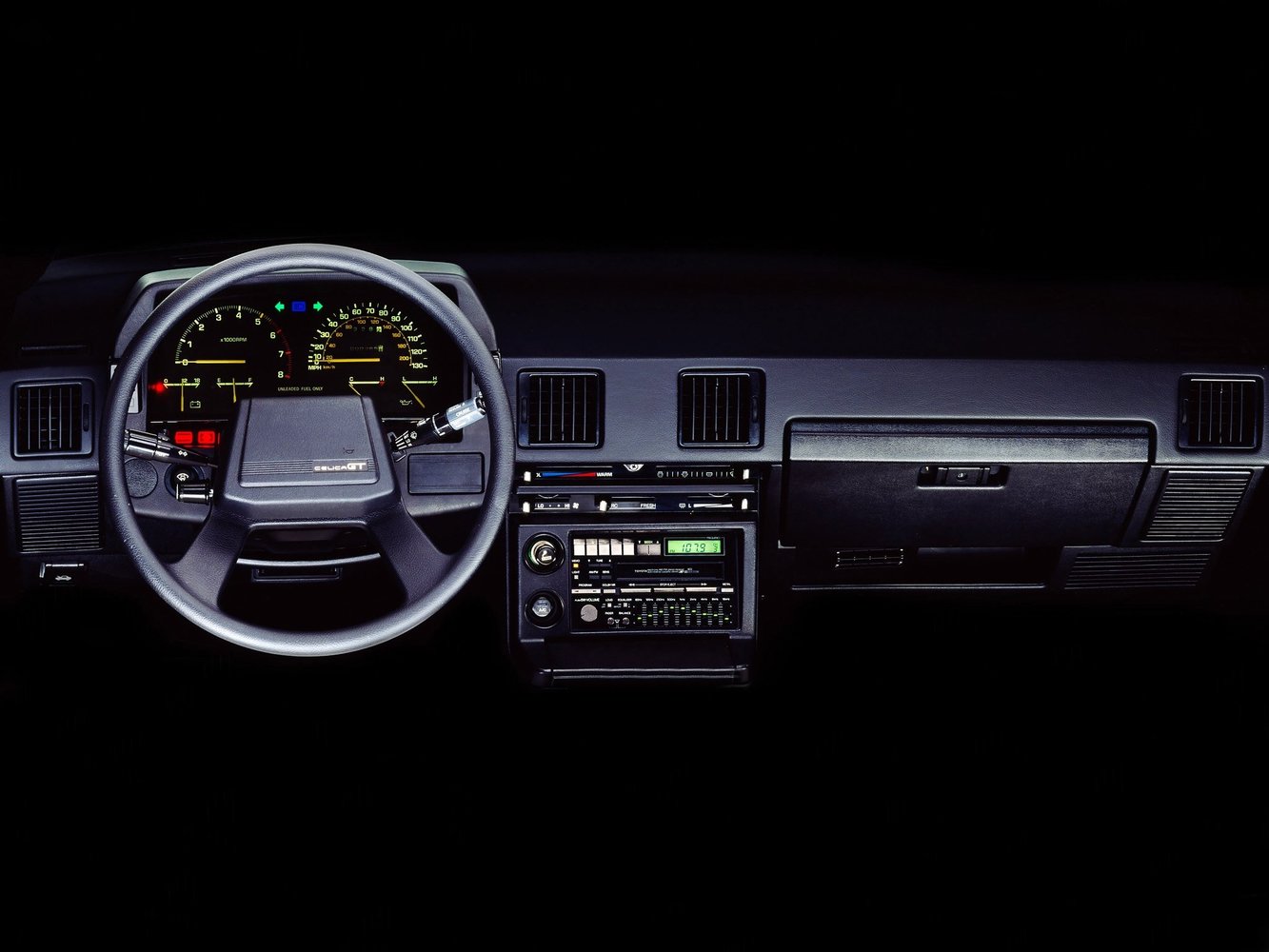 хэтчбек 3 дв. Toyota Celica 1982 - 1986г выпуска модификация 1.6 AT (120 л.с.)