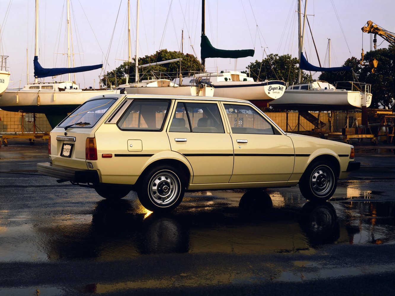 универсал Toyota Corolla 1979 - 1983г выпуска модификация 1.3 MT (60 л.с.)