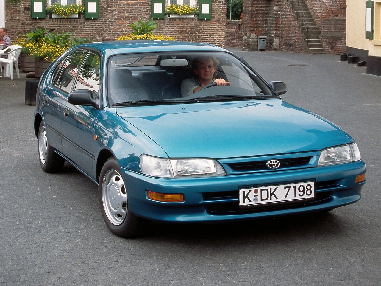 хэтчбек 5 дв. Toyota Corolla 1991 - 1997г выпуска модификация 1.6 MT (114 л.с.)