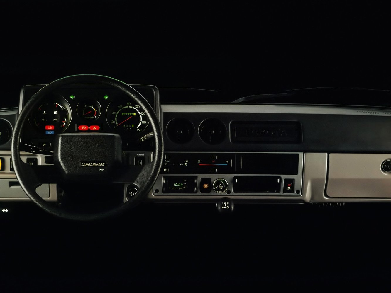 внедорожник Toyota Land Cruiser 1980 - 1990г выпуска модификация 3.4 AT (120 л.с.) 4×4