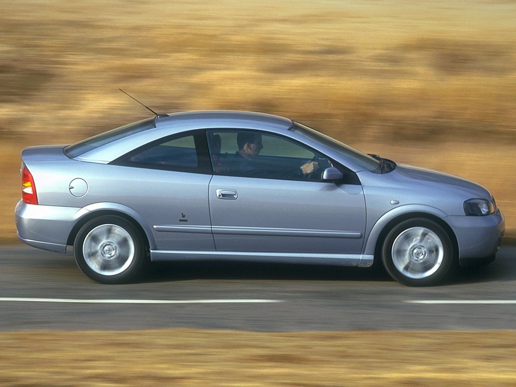 купе Vauxhall Astra 1998 - 2005г выпуска модификация 1.6 MT (103 л.с.)
