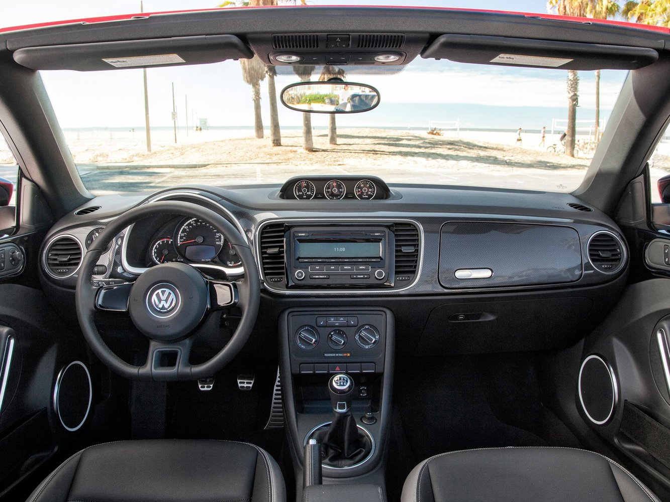 кабриолет Volkswagen Beetle 2013 - 2016г выпуска модификация 1.2 AMT (105 л.с.)