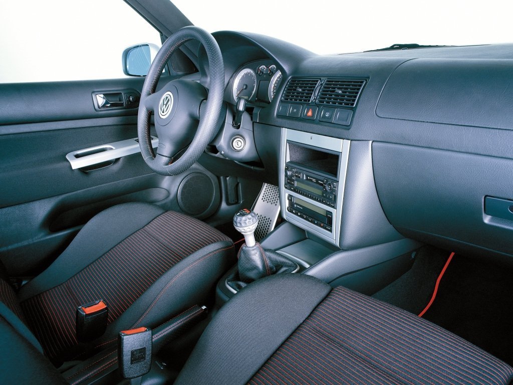 хэтчбек 3 дв. Volkswagen Golf GTI 1998 - 2003г выпуска модификация 1.8 MT (180 л.с.)