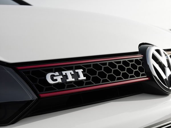 хэтчбек 5 дв. Volkswagen Golf GTI 2009 - 2012г выпуска модификация 2.0 AMT (235 л.с.)