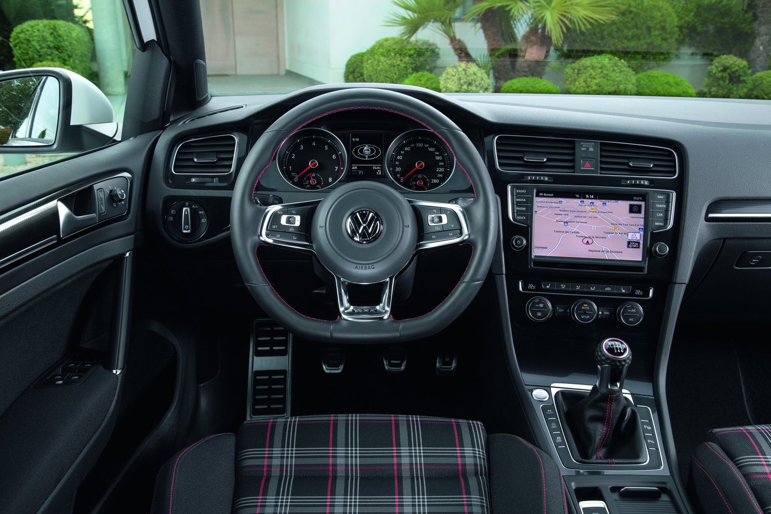хэтчбек 5 дв. Volkswagen Golf GTI 2013 - 2016г выпуска модификация 2.0 AMT (230 л.с.)