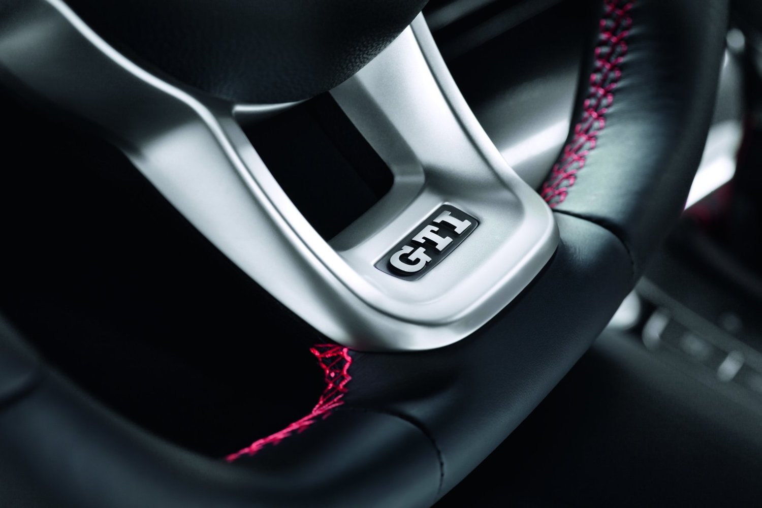 хэтчбек 5 дв. Volkswagen Golf GTI 2013 - 2016г выпуска модификация 2.0 AMT (230 л.с.)