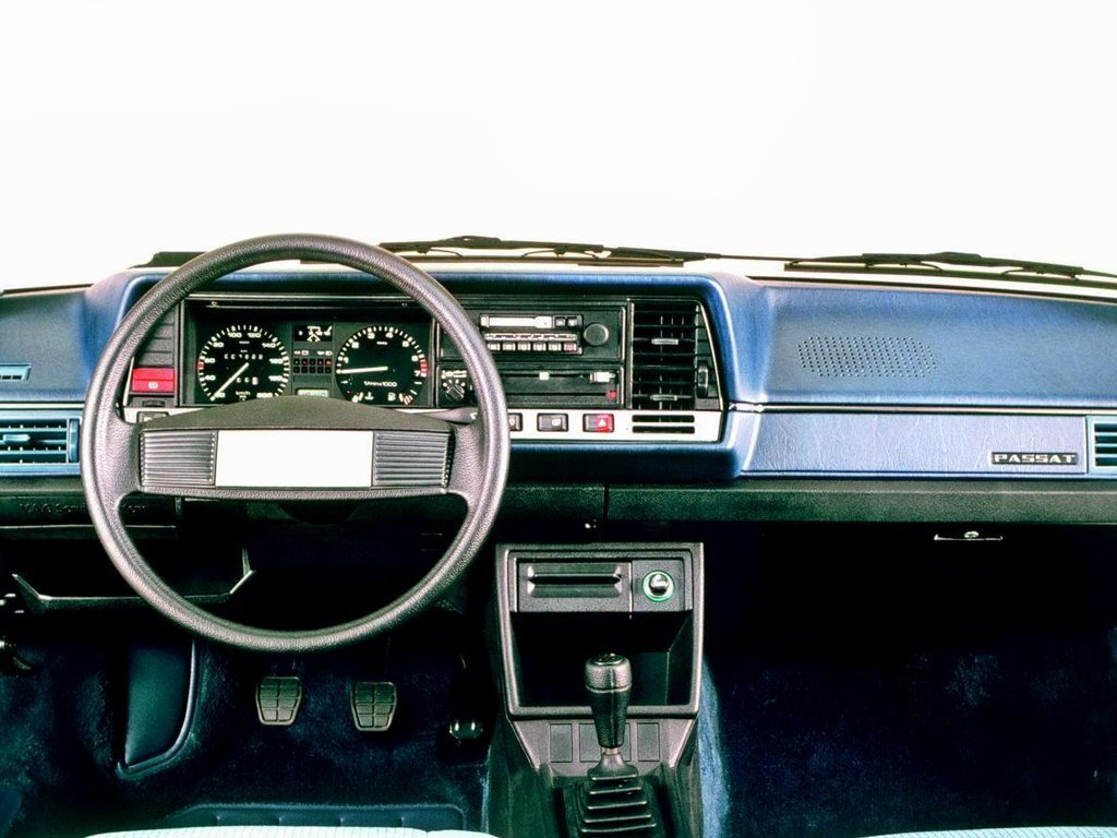 хэтчбек 5 дв. Volkswagen Passat 1980 - 1988г выпуска модификация 1.3 MT (55 л.с.)
