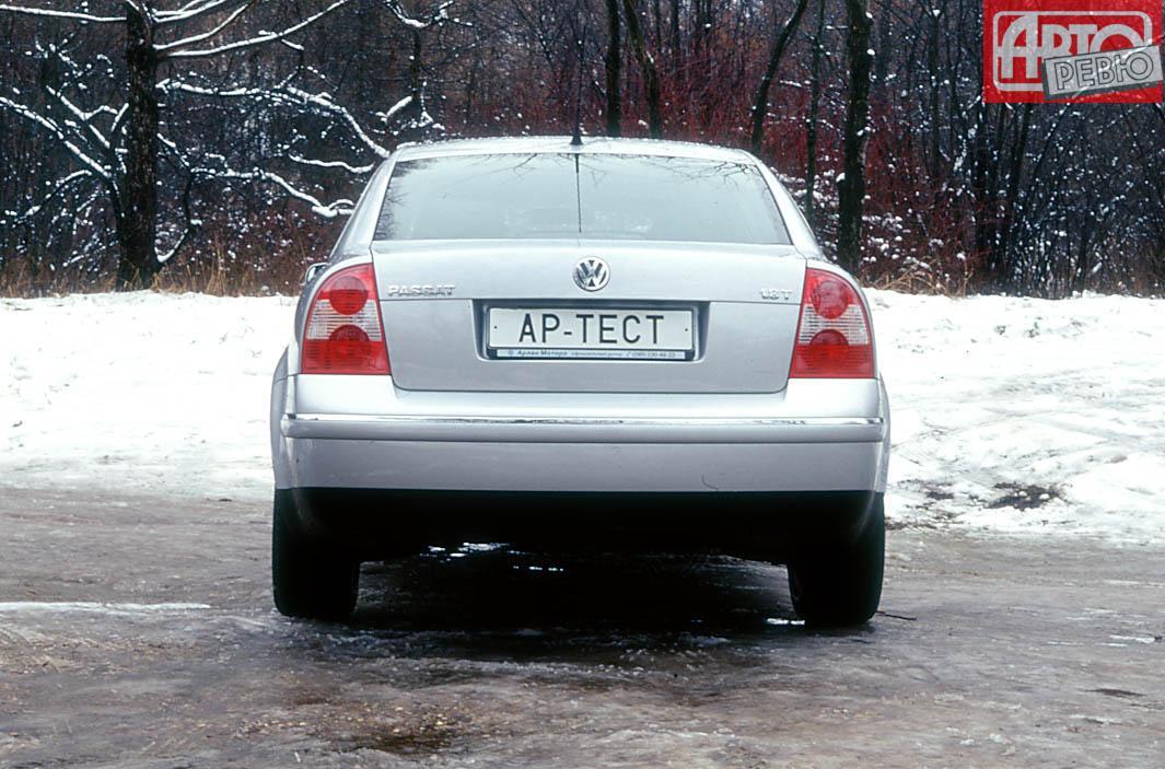 седан Volkswagen Passat 2000 - 2005г выпуска модификация 1.6 MT (102 л.с.)