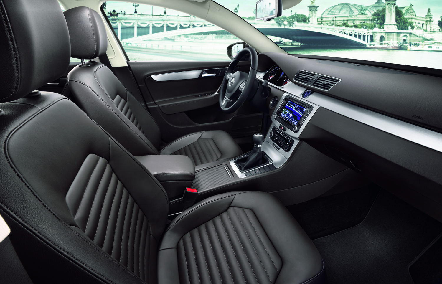 седан Volkswagen Passat 2011 - 2015г выпуска модификация 1.4 AMT (160 л.с.)