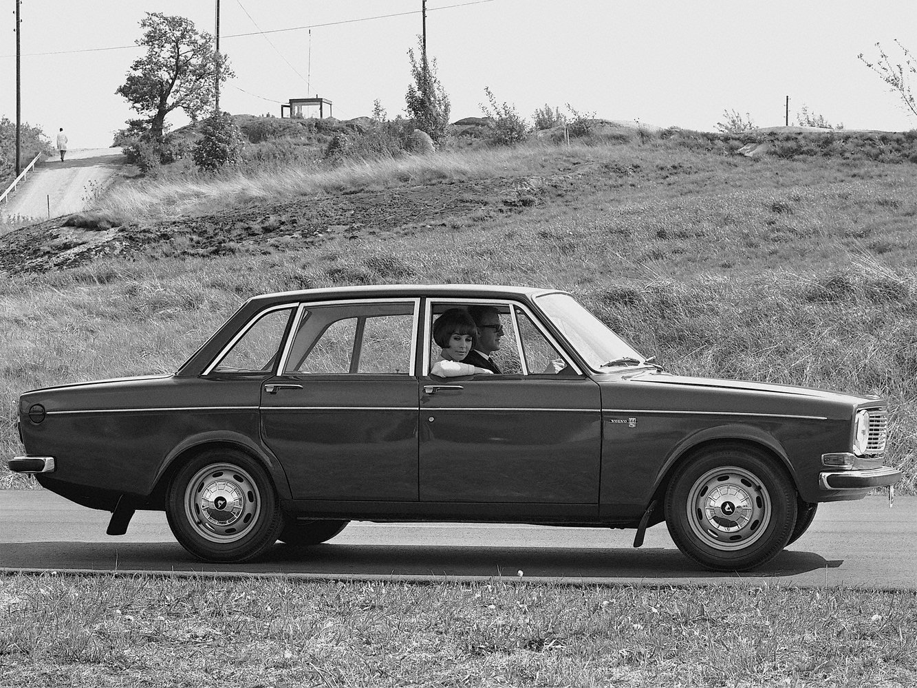 седан Volvo 140 Series 1966 - 1975г выпуска модификация 2.0 AT (124 л.с.)