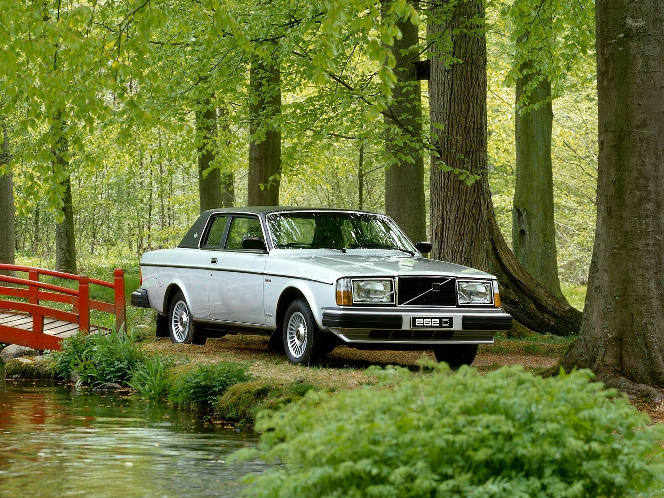 Volvo 260 Series 1974 - 1982
