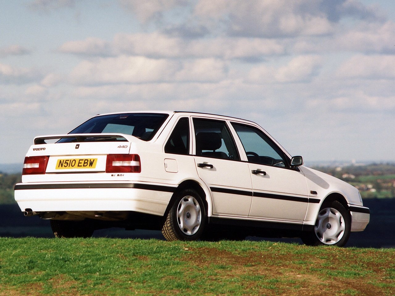 хэтчбек 5 дв. Volvo 440 1988 - 1996г выпуска модификация 1.6 MT (82 л.с.)