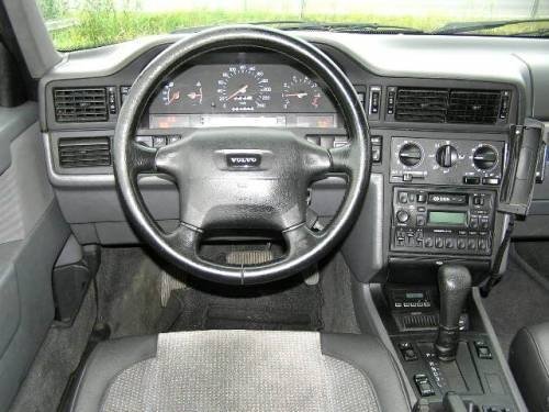седан Volvo 850 1991 - 1997г выпуска модификация 1.9 MT (143 л.с.)
